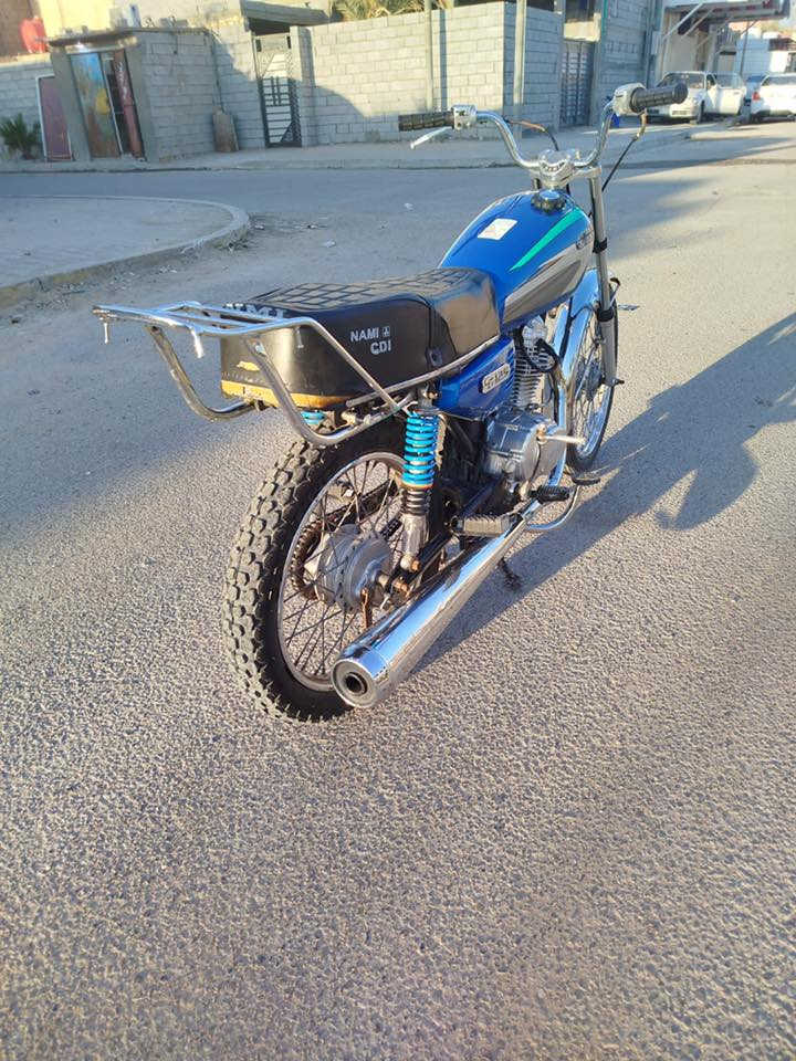 السلام عليكم دراجه للبيع نامه الدراجه كلش نضيفه وحلوه مابيهه اي نقص ادوات مكفوله من السرقه مكينه تخبل تشلع التبليط سعرها ٥٥٠ وبيهه مجال للاستفسار الاتصال عل رقم ***********
