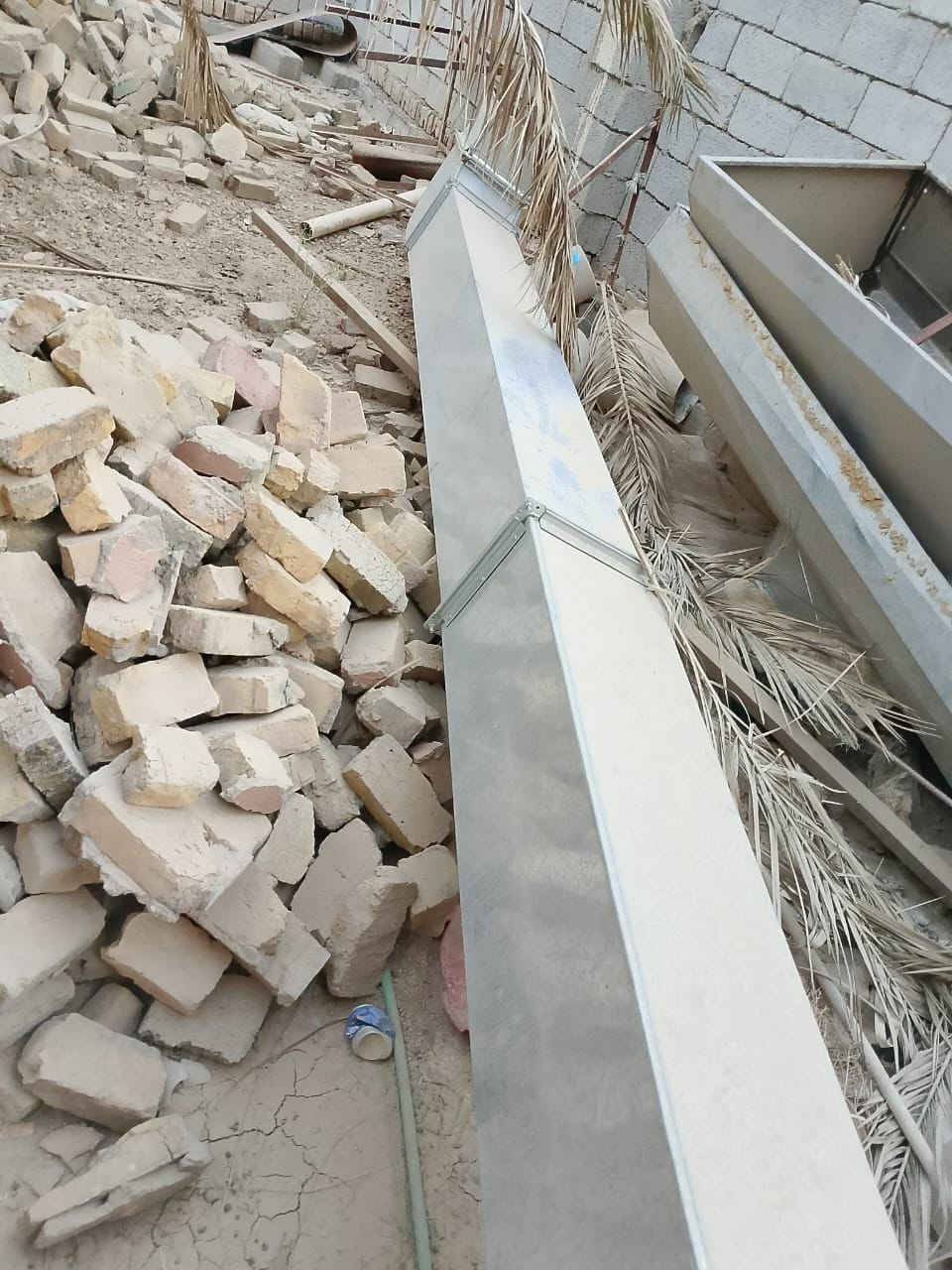 السلام عليكم أدوات مطعم لبيع المكان الناصريه الغراف ***********
