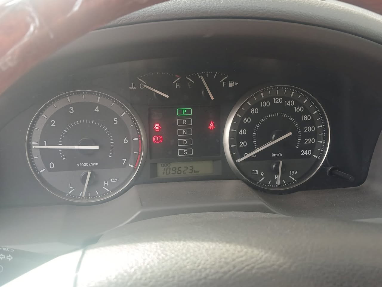 اااا
للبيع لاندكروز 
٢٠١٥ 
فول بريم مكفوله مكاني بغداد 
ماشيه ١٠٠ حقيقي نضيفه جدا كفاله عامه محرك سته سلندر 
بصمه فتحه جلد 
جاهزه من كل شي 
بغداد البلديات ***********
