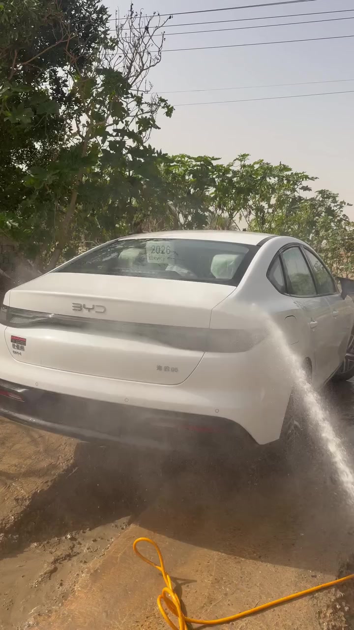 بي واي دي سيل فايف زيرو ماشي 2000 رقم بابل باسمي داخل ابيض فول  مابيهه ولا زلغ سعرهه 130 وبيهه مجال ***********
***********
مكاني بلحله مركز
