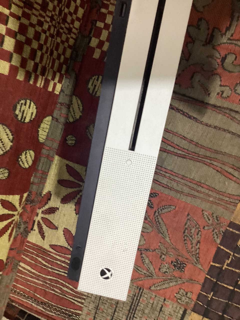 اكس بوكس وان اس نظيف لا داخل تصليخ ولا مفتوح ما مفتوح ابدد يجي وياه يده اصليه وقرص فوراز  هرايزون 4ملحقاته موجوده   السعر110 فقط يحتاجله فقط تحديث مكان ناصريه مركز


**إذا كنت صاحب هذا الإعلان وتريد حذفه لأي سبب، رجاءا أرسل رسالة إلى الدعم الفني**