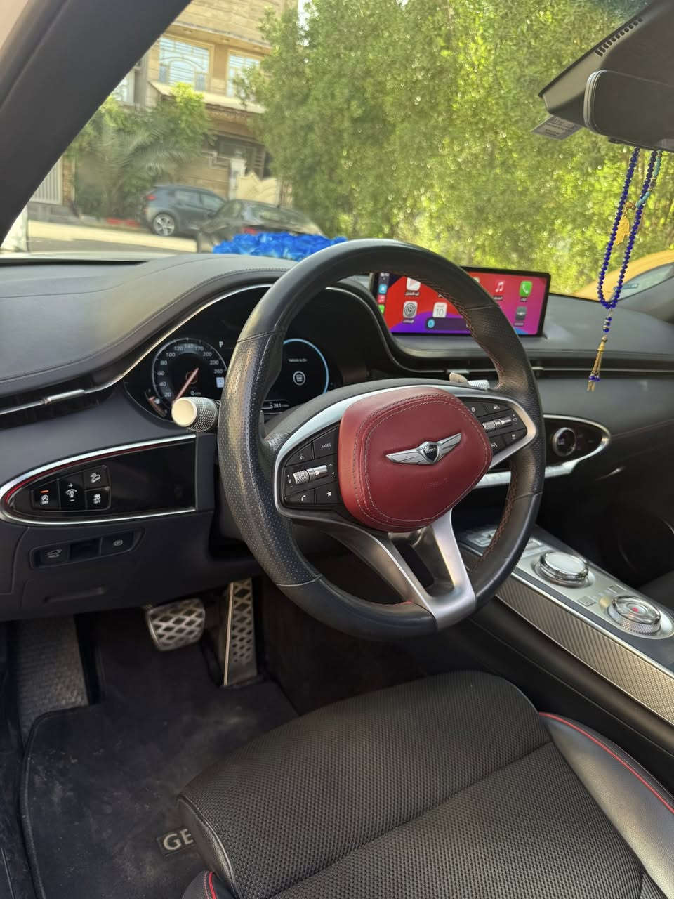 Genesis gv70 2023 sport
محرك 2500تيربو 
السياره فول مواصفاة معروفه مواصفاتها
ترجع وتتقدم بل بصمه 
اسطفاف تلقائي
كشنات تدفئه تبريد 
السياره ماشيه 28الف ميل 

حادثها مثل ما موضح بل صور مصبوغ حافه البنيد وبصفه الجاملغ تقريباً شبر بارد مكفوله بدون دواخل

السعر 32،500$ 
الموقع بغداد حي الجامعه 
***********
