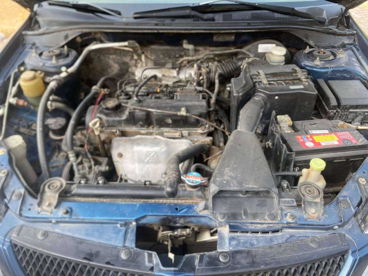 لانسةر موديل 2011
ناو زةرد 
مةكينة گةورة به شةرتي فةحس 
3 بارجة بوياخ 
1يةك دةرگا و 2 چامرلغ بيشةوة بێ کردنةوة 
سەنەوێ پلاستیک 
دواو بێشي كه بسه
توزيك شوخت و گەری تيداية
سارد و گةرمي ئيش ده كات 
مالي دۆسته 
ژماره ي خاوني ***********
