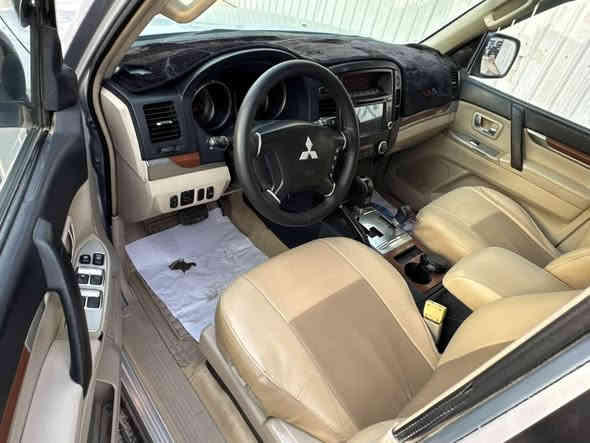 متسوبيشي باجيرو 2008 خليجي
فووول مواصفات
رقم بغداد الجديد باسمي و هزه
جديده
سياره جاهزه بدون نقص حداديه جديده دهون و فلاتر كلها جديد
تبريد ثلج
بدون صبغ بدون حادث خليجي
ماشيه 102
مواصفات
فتحه سقف سلايد
كشنات جلد بلادي
كشنات كهربا عدد ؟
حساسات خلفيه
٧ راكب
٦ ايرباك حتى بالكشنات و التكم
ثلاجه بالجكمجه
لايت زينون عالي و ناصي بلادي
دفع رباعي
دواخل صاجات ملكي
المري شفط و اناره ترحيبيه شاشه ديفيدي و كامره اصليه
محرك V6 3000 المرغوب
sulei u
محدث ٢٠
السعر 13.200$ يعني دفتر و ثنين و ثلاثين ورقه
***********
***********
