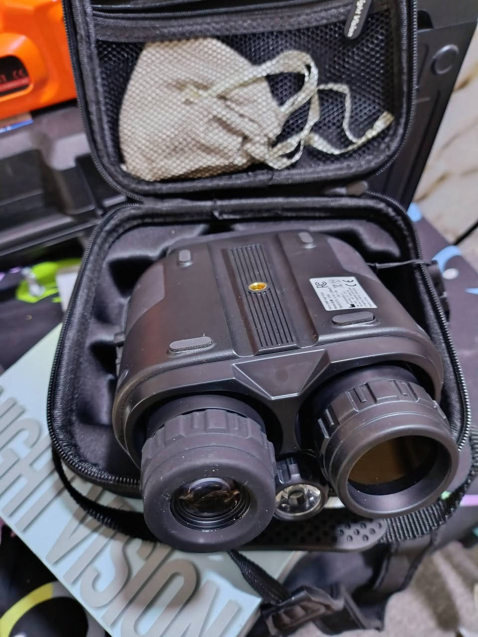 هذا الجهاز هو منظار رؤية ليلية رقمي يتميز بقدرات تصوير بدقة 4K.
يستخدم المنظار تقنية الأشعة تحت الحمراء لتوفير الرؤية في الظلام التام.

تتضمن مواصفاته شاشة عرض عالية الدقة


**إذا كنت صاحب هذا الإعلان وتريد حذفه لأي سبب، رجاءا أرسل رسالة إلى الدعم الفني**