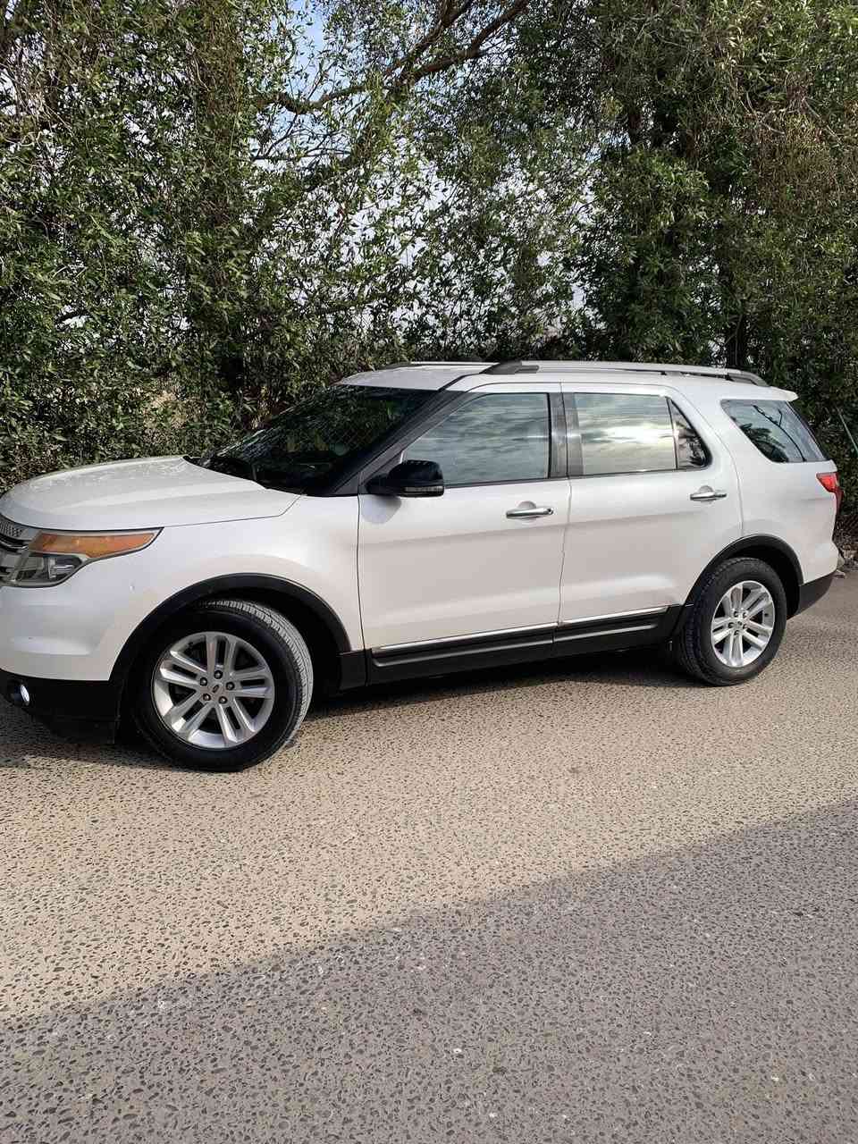 السلام عليكم…

الطراز: Ford Explorer 
المديل:2012
الموصفات: XLT 
انارة الأمامية LED بكامل انارة ترحيب أشاير ￼بالمري ثلاثة قطع تبريد رمز سري سبع راكب تبريد￼ تدفئة محرك 3.5 V6 المرغوب كير مكفولات تخم تاير جديد سنوية ما ساقطة وبسمي 
‏وارد أمريكي : تقرير غرق مياه امطار للدوسة
مكان : بصرة
رقم: ***********
السعر: خاص￼
