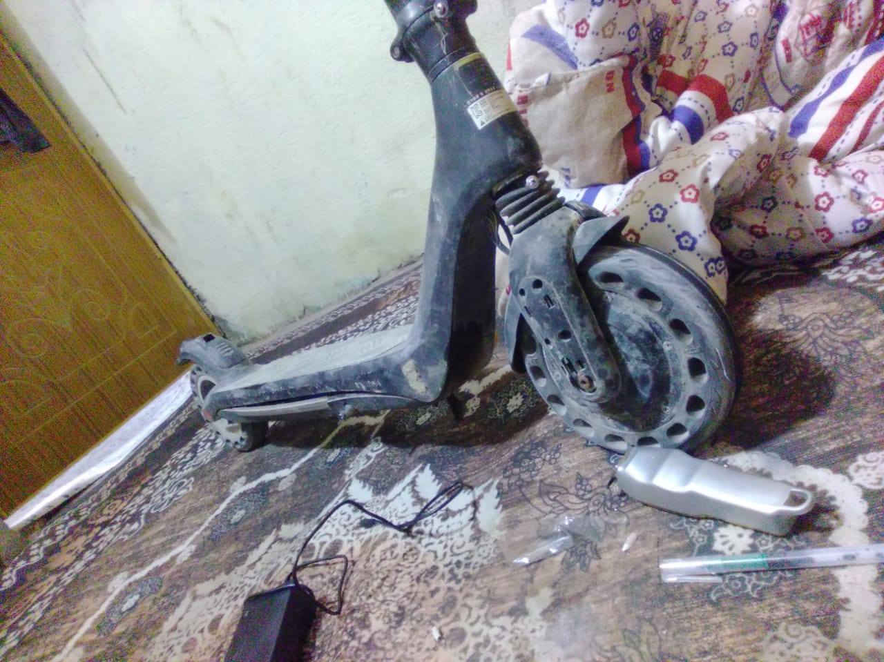 سكوتر شغال للبيع سعر ١٢٠ وبي محال 
***********غير متوفر على فيس واتساب
بصره زبير
