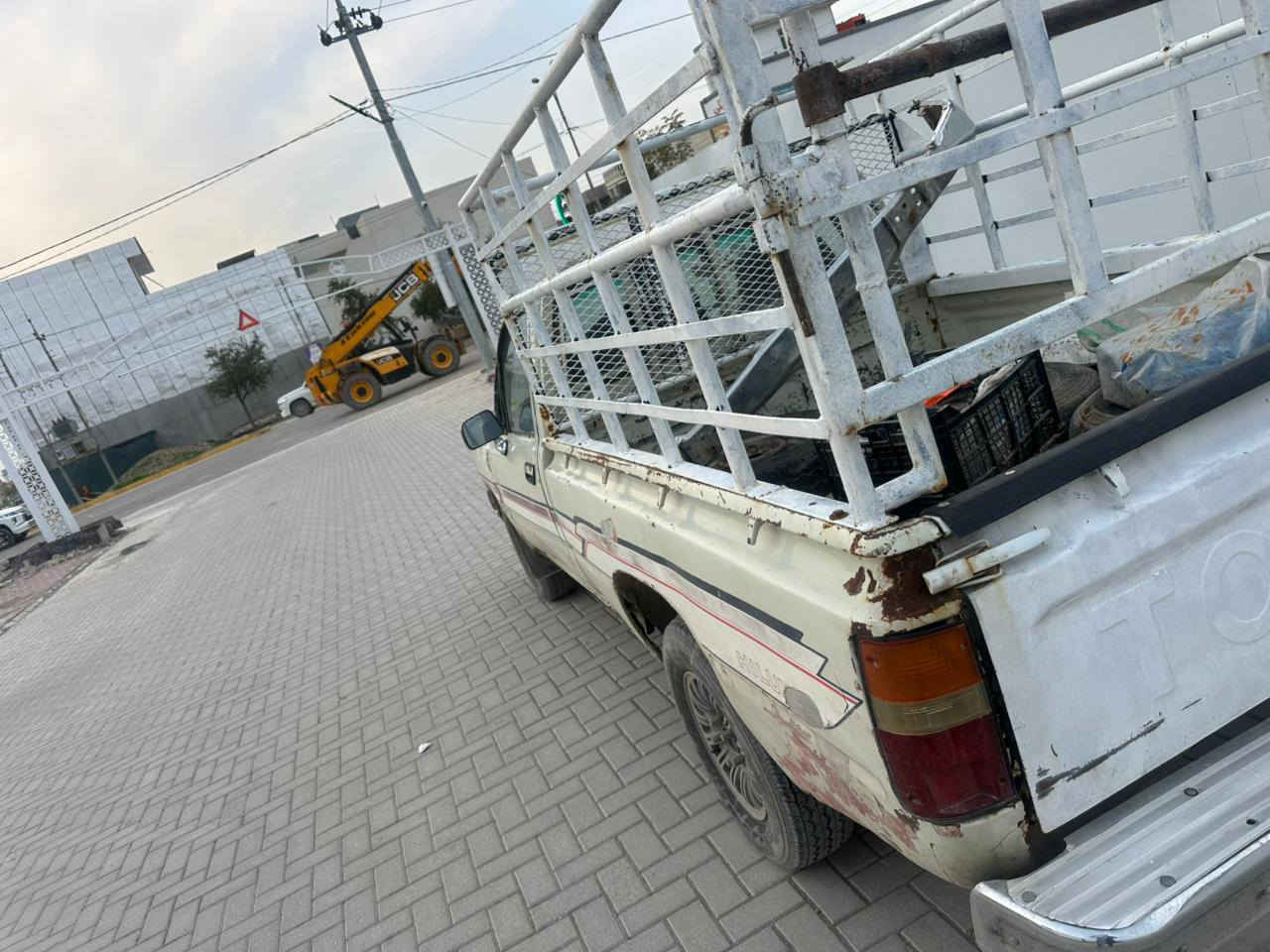 بيكم تيوتا 89 رقم بغداد دوالي بسمي تحويل مباشر محرك كير اكسل بشرط سعرها 47وبيها مجال للتصال *********** مكاني ديالى
