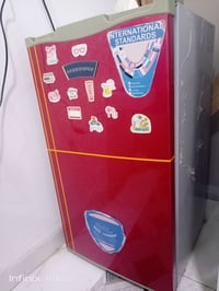 ثلاجة • نظيفة • شغالة