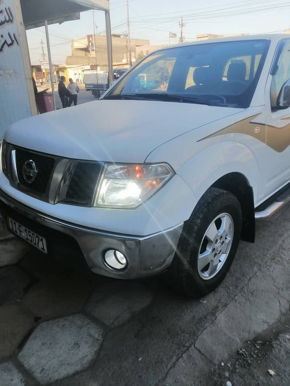 سلام عليكم بيكم نيفاره ٢٠١٣ سياره جديده عل وضع شركه منضومه غاز تبريد شغال صدر خلفي ولا أمامي جديده تخم تاير جديد كير واتماتيك بسمي رقم بغداد انكليزي مكفوله من ضربه صبغ تبديل فتح لايت زنون سنتر الك مكان بغداد رقمي ***********
