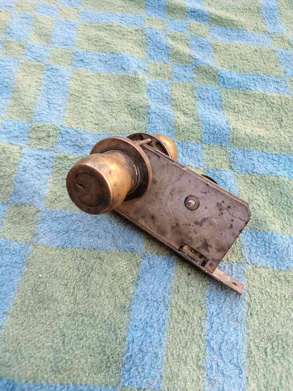 السلام عليكم كيلون مال باب قديم شغال توصيل كافه المحافظات سعر ٢٥ الف


**إذا كنت صاحب هذا الإعلان وتريد حذفه لأي سبب، رجاءا أرسل رسالة إلى الدعم الفني**