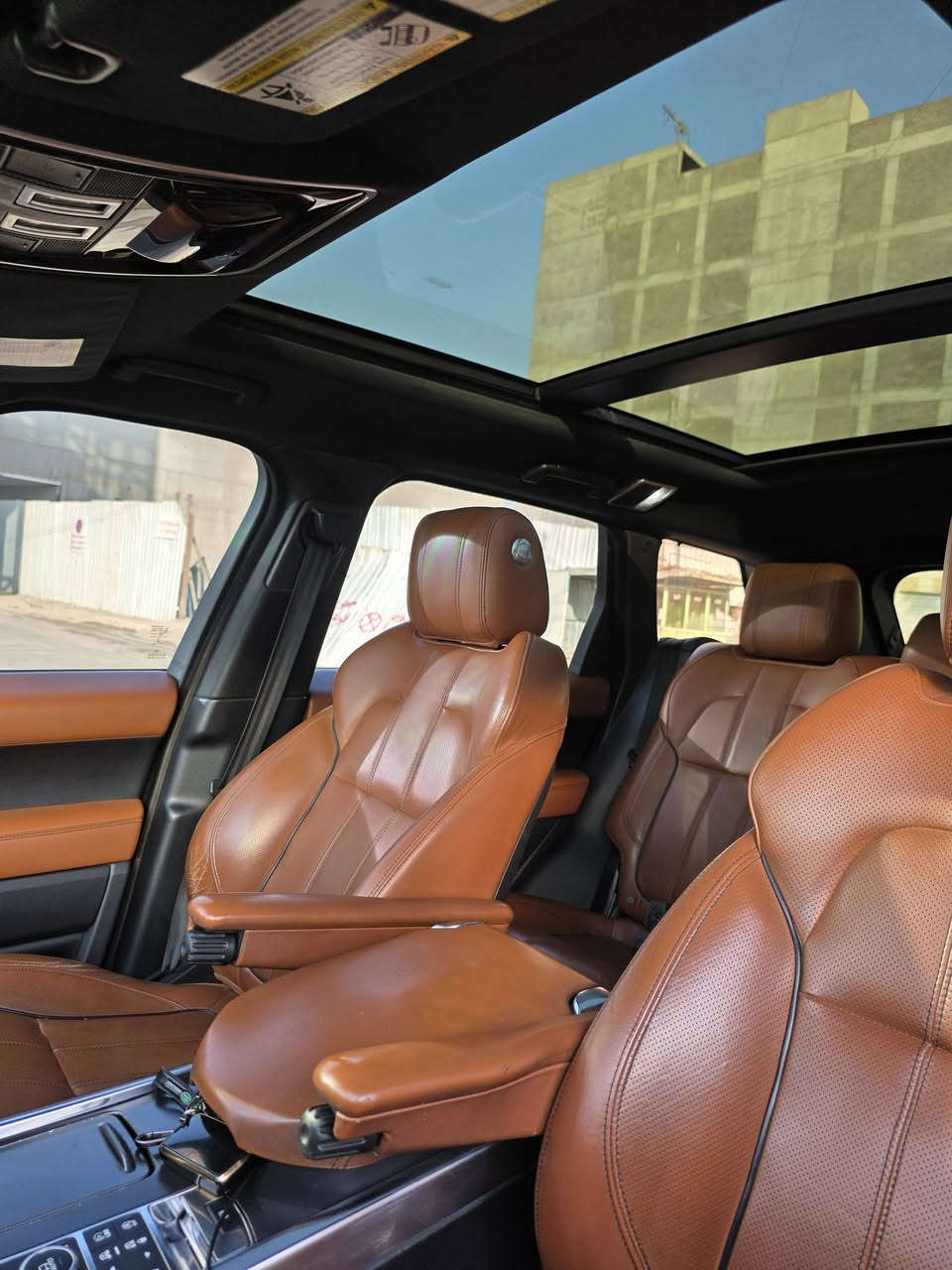 السلام عليكم 

🇬🇧 Range Rover 
Sport
موديل 2017
دينمك 
فول مواصفات
رقم اربيل

ماشية 123 الف كيلو ❤️
السياره وارد امريكي
ببها فقط صبغ دعامية بدون ايرباك ❤️

السيارة بيها ادامة كاملة و بدون اي نقص

المواصفات 🇬🇧🇬🇧
♦️داخل مشمشي مميز
♦️8 سلندر سوبر جارج 
♦️داينمك 
♦️كامرا 
♦️كشنات تدفئة + تبريد
♦️جكات ٣ وضعيات
♦️محدث شاشة تبريد + تحكمات
السيارة فول مواصفات

رقم اربيل
بأسمي تحويل مباشر 🇬🇧

تسأل على السعر 
اتصل او راسلنا وتساب

مكان السيارة بغداد
وسنوية بأسمي 

للأستفسار 
 
*********** 
سلام رانج روفر

@الجميع

