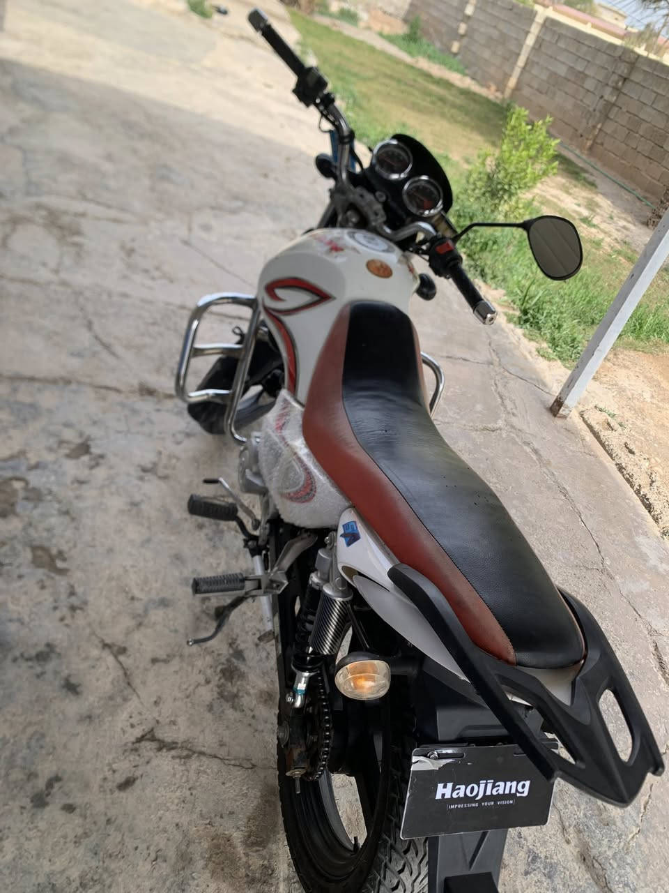 السلام عليكم
سنكي موديل 21 محرك 200
محرك مفتوح 
دراجه بصمه نص نكره كله شغاله  
***********
