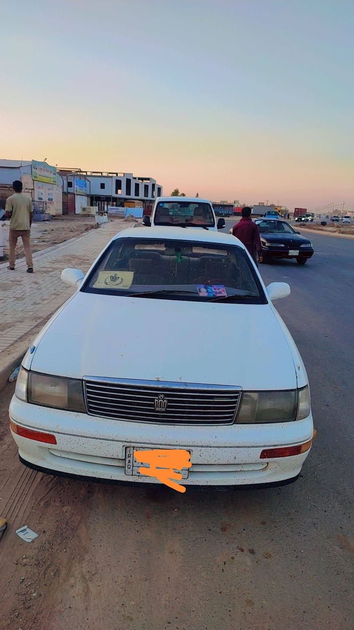 تيوته بطه لبيع
سياره نضيفه ومرتبه مال جناي
تبريد شغال تحويل ثاني يوم 
السعر 45
اتصال ‏‪0771 375 1831‬‏
