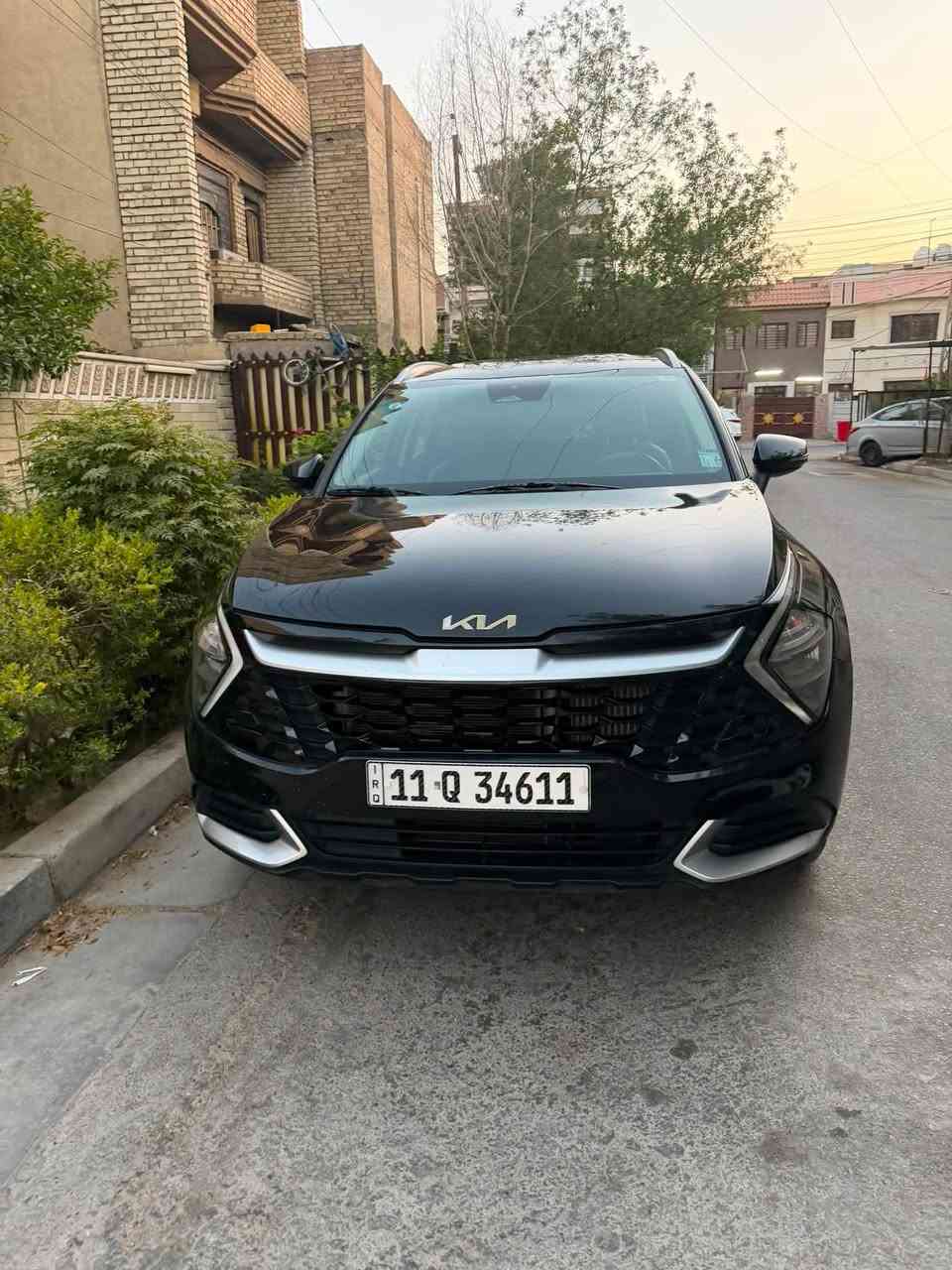 كيا سبورتج 2024 X-line نظيفة جداً
ماشيه 54 ألف 
حادث بنيد وتعديل بالجاملغ  
 مواصفاتها
بصمة : تشغيل - ابواب 
شاشة كبيرة على طول الدشبول دجتل كامل 
كيجات الكترونية متغيرة حسب الوضعيات انظمة القيادة : سبورت - سمارت -  مع ترحيب داخلي عند الصعود او المغادرة
. شحن وايرليس
هيتر امامي بلكشنات
 منافذ تايب سي عدد 3 مع 2 في الكشنات ومنفذ يو اس بي ومنفذ جداحة
هاند بريك بصمة
 اوتو هولد
. فول رادارات امامية وخلفية وجانبية
مانع اصطدام خلفي وحساسات
 تحديد مسار ذكي
 قيادة أليه ذكية
 نقطة عمياء
 كروز سرعة. تدفئه كشنات
كشن السائق كهربائيّ 
 اشاير بالمري
 تشغيل عن بعد 
شاشة لمس متغيرة لتحكم الميديا او لتبريد
. ستيرن فول تحكمات
وبعد بيها مواصفات
رقمه بغداد   بأسمي  تحويل ثاني يوم
العنوان بغداد  
الهانف***********

