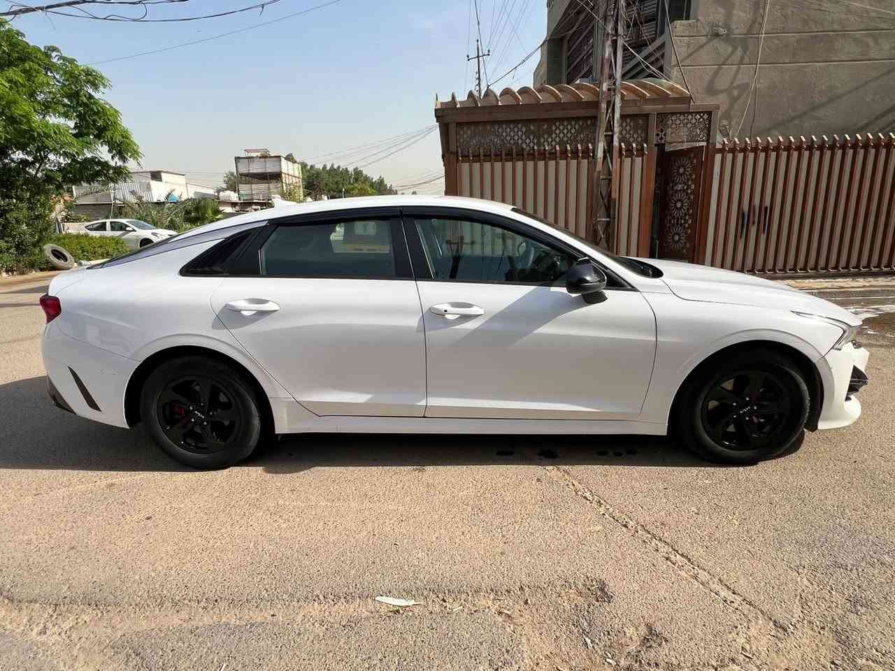 السلام عليكم
اوبتما k5 2022 للبيع وارد  أمريكي حادث بنيد فقط وبيها بارد مواصفات Lxs المعروفه محرك 1600 تيربو  ماشيه 69 ml السياره رقم أربيل سنويه ب اسمي الموقع:حي العامل قرب البانزين خانه *********** السعر :152ورقه
