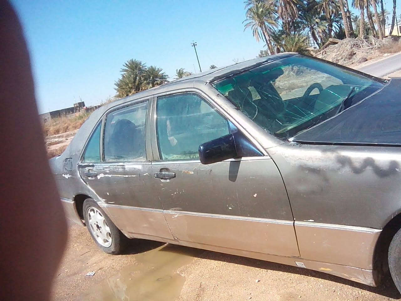 ***********السلام عليكم
مرسيدس موديل 1992
محركه 3000الف 
البيع بسعر مناسب
رقم إتصال
