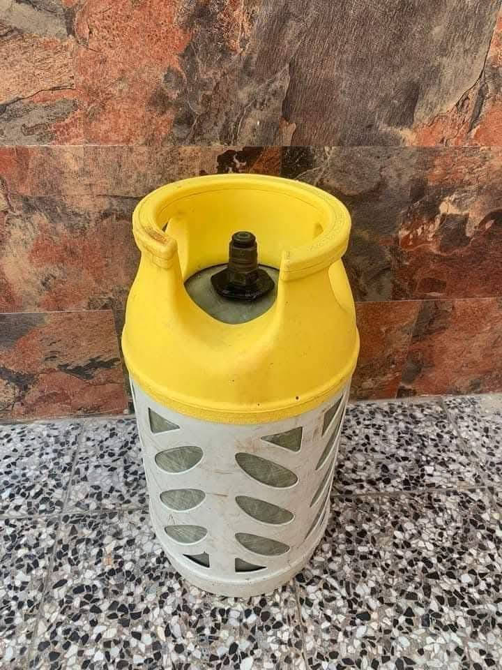 سلام عليكم دبات غاز عراقيات سعر الوحدة ٣٥ شلع ابيع واقل كمية ٣ قطع مكاني بغداد اليرموك توصيل موجود ***********
