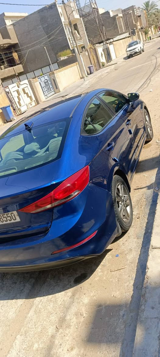 هيونداي النترا موديل 2017 وارد امريكي صور الحادث بالمنشور مرفقه بدون لغد ولا شاصي ولا حوض ولا تكم 
بيها صبغ فقط كفة البنيد مكان الحادث الاصلي 
والدوسات من الطرفين بسبب الطسات والخدوش 
وبيها تعديلات بارد بسيطة جدا 
السيارة بيها حالوب بس ناعم مينشاف الا لمن تركز.
والسيارة مكفولة  كلها مطابقة ليبل واحد 
سيارة مال جناي مرتبة ونظيفة 
السيارة ماشية (90,000) ميل ونصف
مكينة گير حدادية تبريد على الفحص
حجم المحرك 2000 دوش المرغوب     
تحكم ستيرن
شاشة   
داخل لونين
تدفئه تبريد     
مكان السيارة بغداد
رقم بغداد  الماني بسمي تحويل ثاني يوم  
السعر 120  
أي استفسار  ***********
