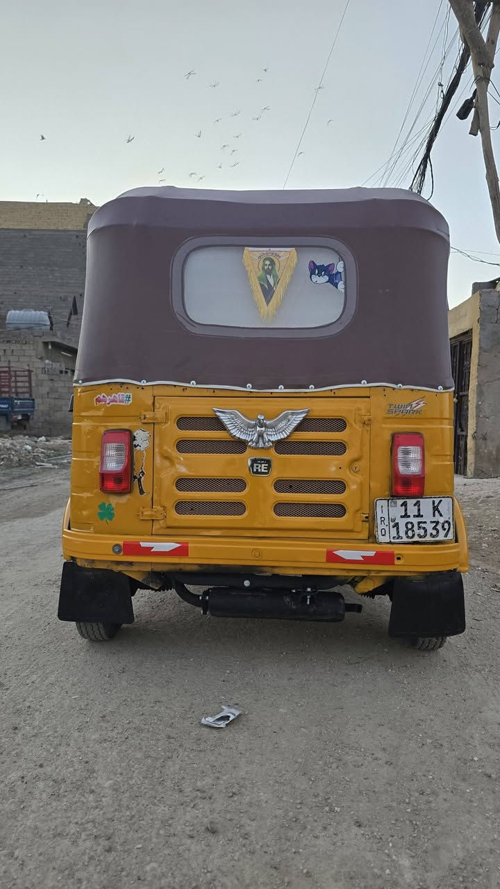 السلام عليكم للبيع موديل 19شهر12رقم وسنويه تحويل شوكت ميعجبك تحول تخم تاير جدد كهربايات شغاله دوشمه جديده سفريات جدد جادر جديد مكينه اكسن كير مكفولات التكتك مصبوغه للجماليه فقط قطرت خياس مابيها التكتك كامله مكمله كبل لشارع مال جناي السعر 5800 بغداد ***********
