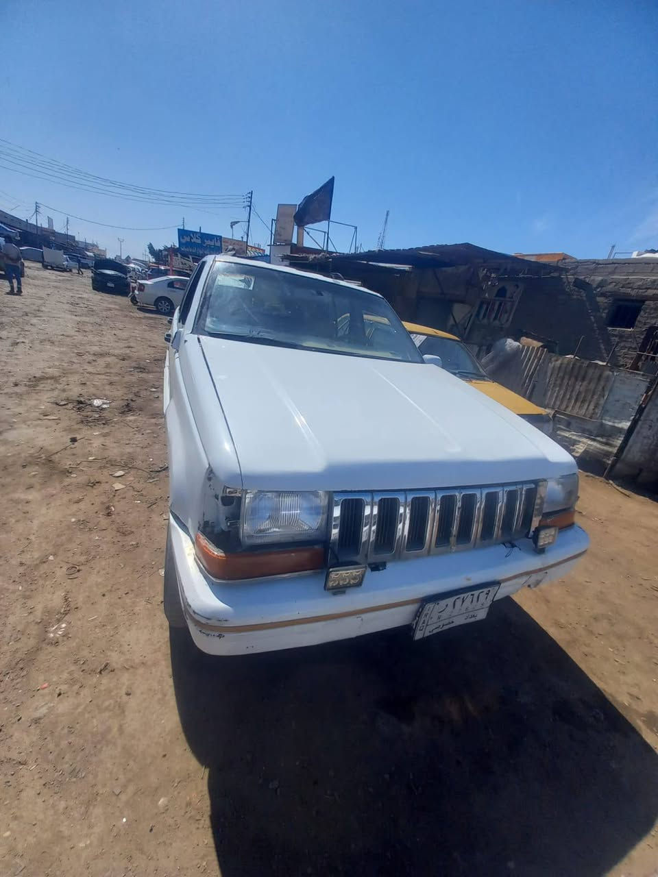 جيب شيروكي رقم بغداد المكان عماره وراعيهه عماره مكينه وگير بطه جديد بيع او مراوس السعر 35 ***********
