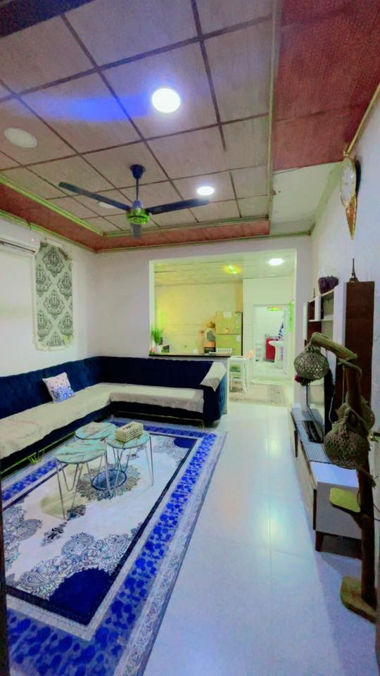 بيت للبيع في مجمع القرية الذهبية 
200متر طابقين بصف حديقة 
 يتكون من ثلاث غرف نوم وصحيات عدد 3
واستقبال وصالة ضيوف ومطبخ داخلي ومطبخ خارجي 
شغل درجة أولى على ايد صاحب البيت 
كهربائيات ومجاري  افضل نوعية 
دعامات ابواب وشبابيك نضام الغرف دكتات تبريد
  
واصل للشركة 104مليون 

مطلوب للشركة 31مليون نضام اقساط 500الف بالشهر 
السعر الكلي 135 مليون وبي مجال قليل 

للاستفسار والأتصال 
***********
