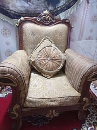 عيني عدنه تخم مو بس هذن ماكدرنه انصور السعر 225وبي مجال الي يريد يتواص...