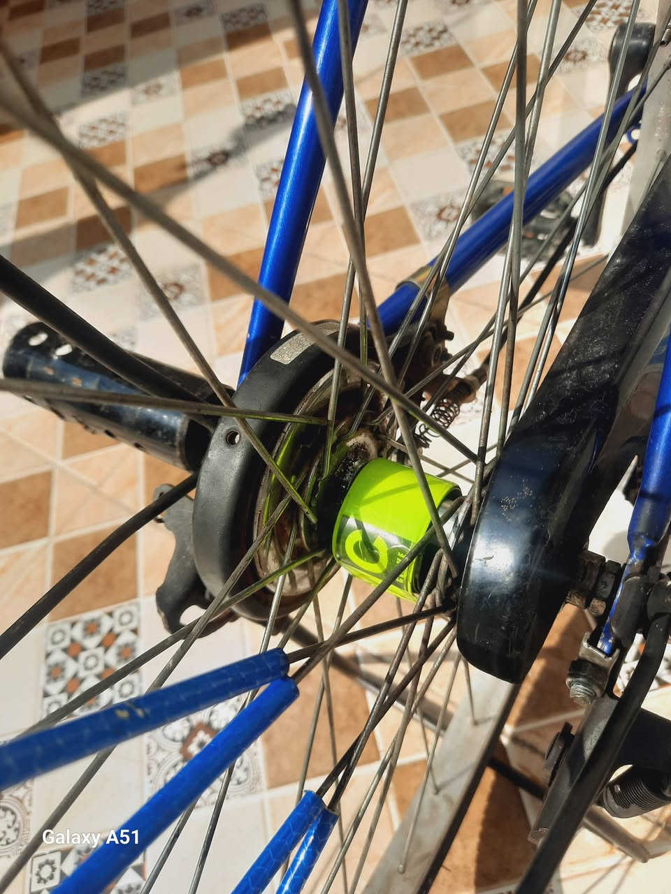 السلام عليكم بيسكل نضيف مديل 19 حجم 26 
السعر 100 وبي مجال لمروسه يرهم


**إذا كنت صاحب هذا الإعلان وتريد حذفه لأي سبب، رجاءا أرسل رسالة إلى الدعم الفني**