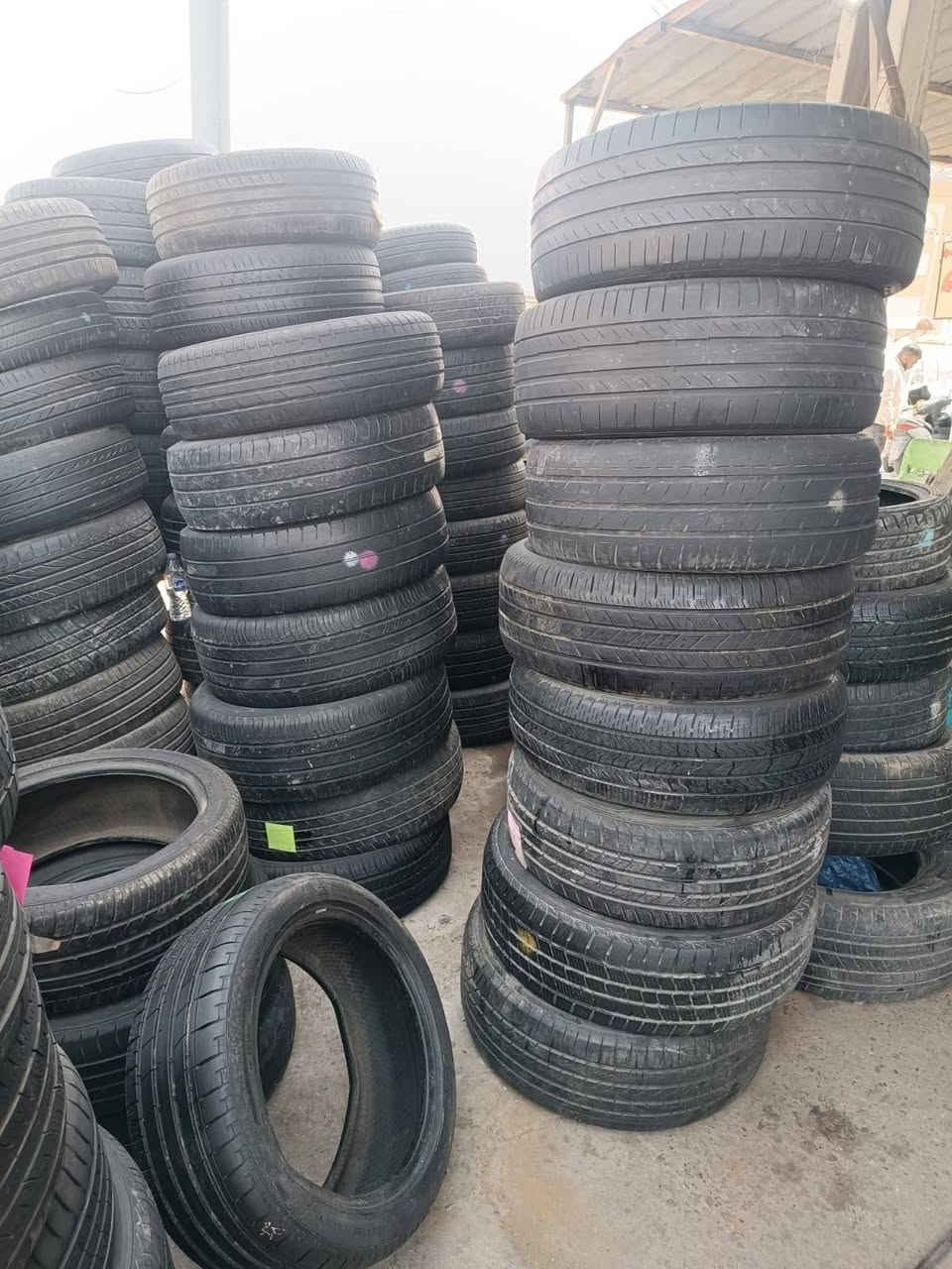 سلام عليكم تايرات باله نضافه فول سعار مناسبه مكان بغداد الشعب قرب كليه الامام الكاضم  ***********
