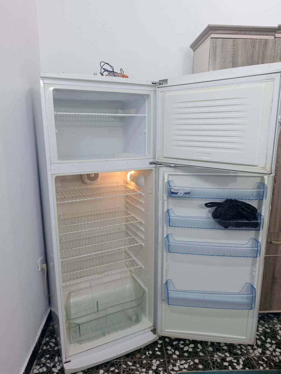 للبيع مكان الكريعات اغراض تكمه ونضيفه كلش


**إذا كنت صاحب هذا الإعلان وتريد حذفه لأي سبب، رجاءا أرسل رسالة إلى الدعم الفني**