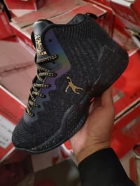 حذاء رجالي • ٢٠٠٠٠ زوج • مقاسات ٣٩-٥٠