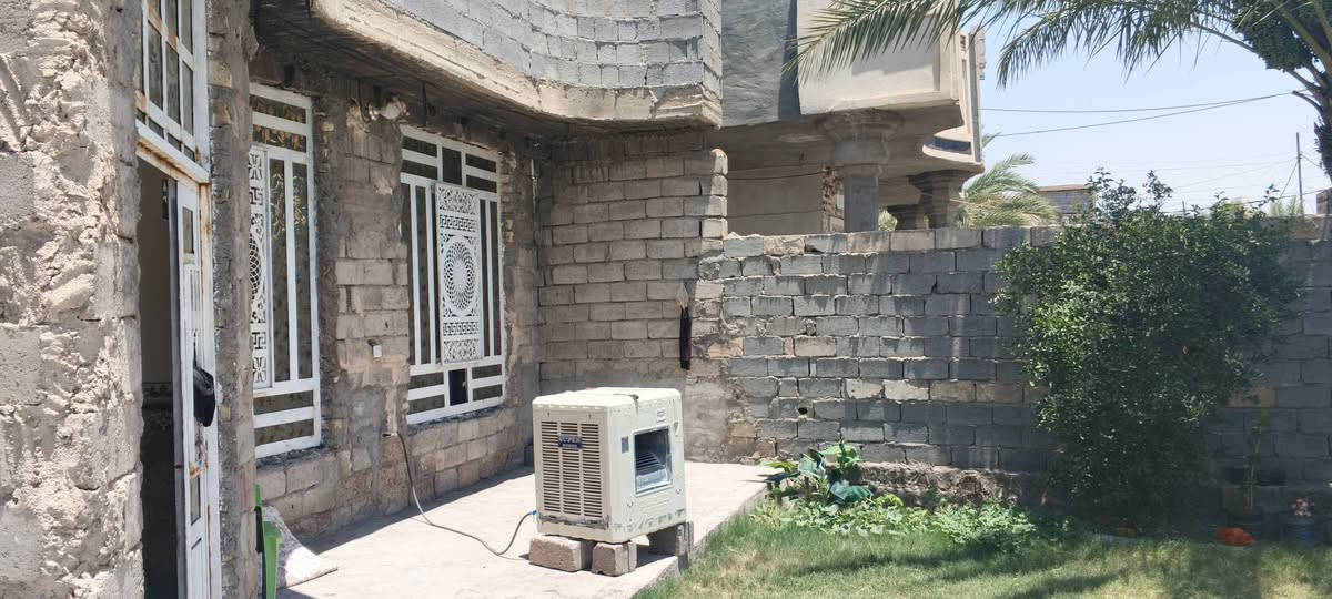 بيت للبيع الجبيل
قرب شارع 40 المساحة 384متر جاهز ماشيه بي معاملة طابو
للتواصل ع الرقم /***********/***********

