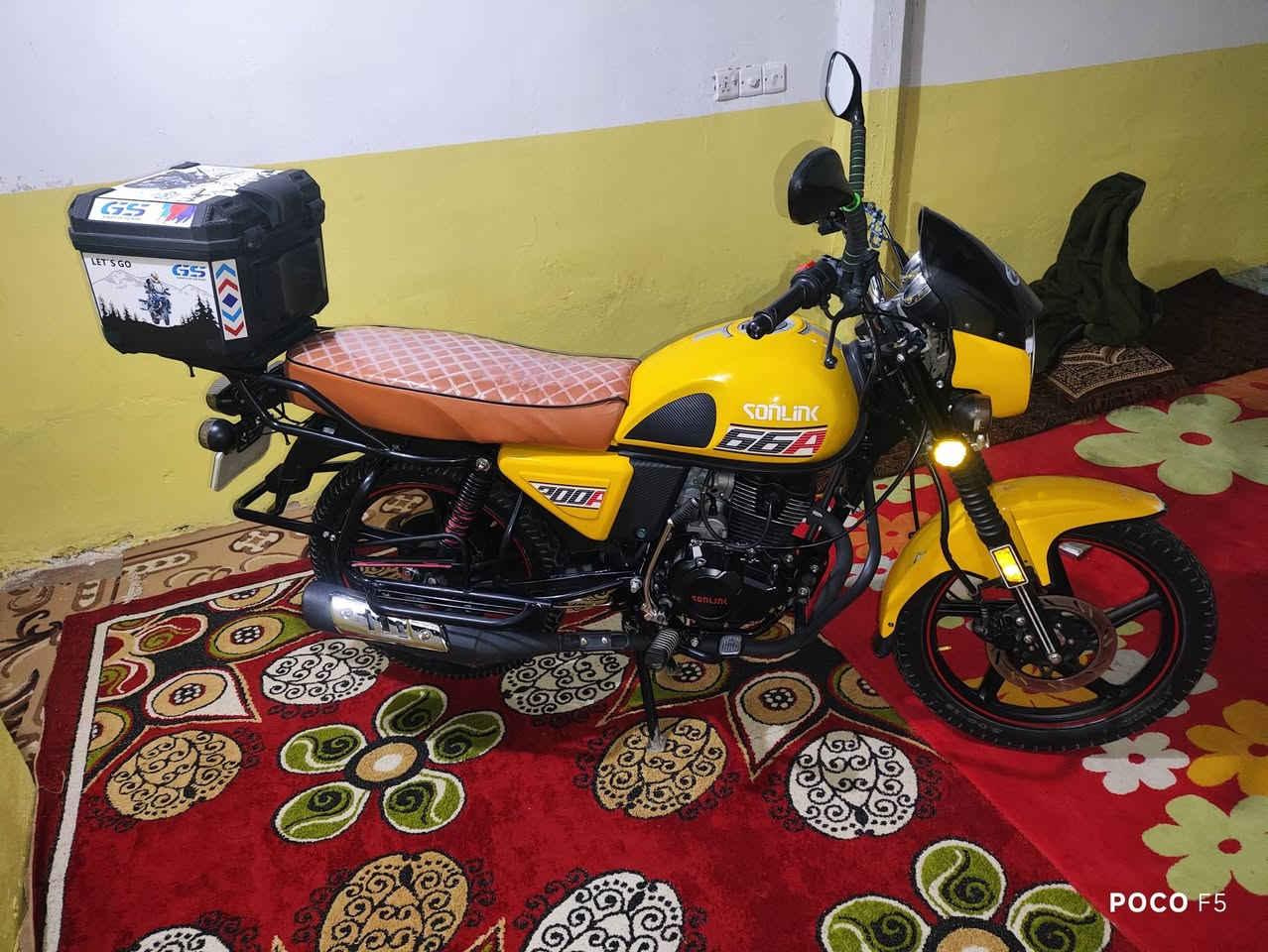 اسلام عليكم دراجه دايون للبيع السعر مليون و100 ادراجه نضيفه وضع شركه ماشيه 5000 للستفسار ***********
