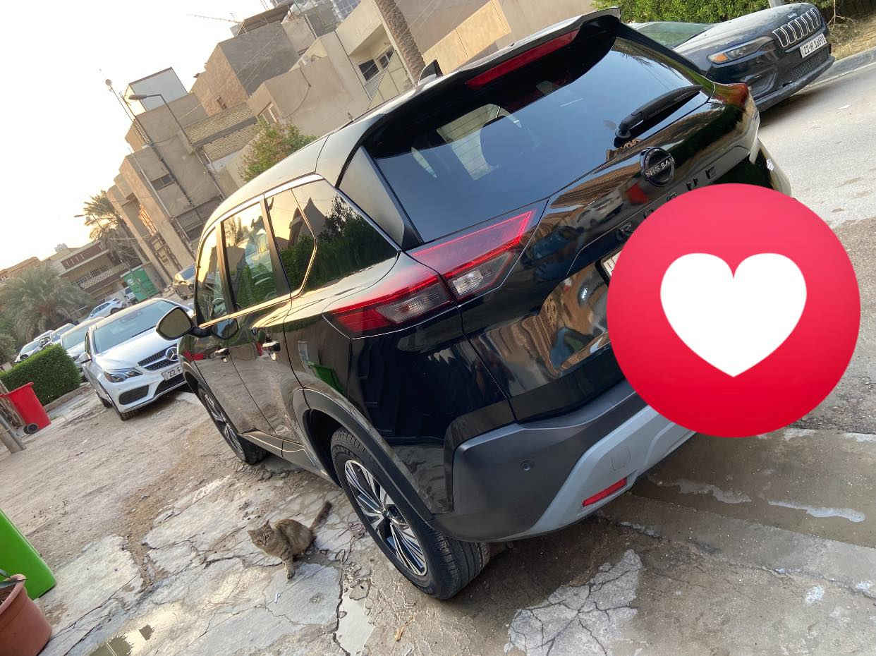 للبيع نيسان روج 2022 محرك 3سلندر تيربو وارد أمريكي سيارة نظيفة  رقم شمالي شرط التحويل او الوكالة صبغ قطعة وحده جاملغ امامي هو حادث اميركا وعندي صورة الحادث بدون دواخل سيارة حادثهه خفيف جدآ  +الفايبره مال الصندوق الي صاير بيهه الرقم للجمالية كير مكينة تبريد سيارة كولش حلوة وترايهه جدآ ناعم تيربو صاروخ تبريد ثلج مواصفات SV  ويل جبير مكان السيارة بغداد _الكرخ للأستفسار ***********
