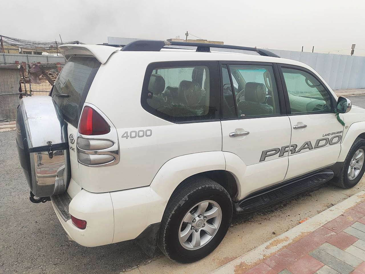 السلام عليكم برادو 2009 فول مواصفات 
اعلئ فئة vx    6 سلندر تحكم كشنات 
كهربائي كشن تدفئة تبريد فتحة بالقمارة 
السيارة نظيفة كولش باسمي رقم انكليزي بغداد تحويل مباشر بيهة فقط جاملغ ايمن 
ولقمارة فابلون مثل ماواضح بالصورة 
السونار مرفق مع الصور  المكان كربلاء 
السعر 173 وبيهة مجال بسيط 
***********
