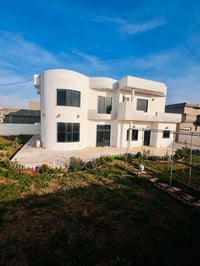 العلم قرب روتانا • ١٠٠٠م • بيت طابقين