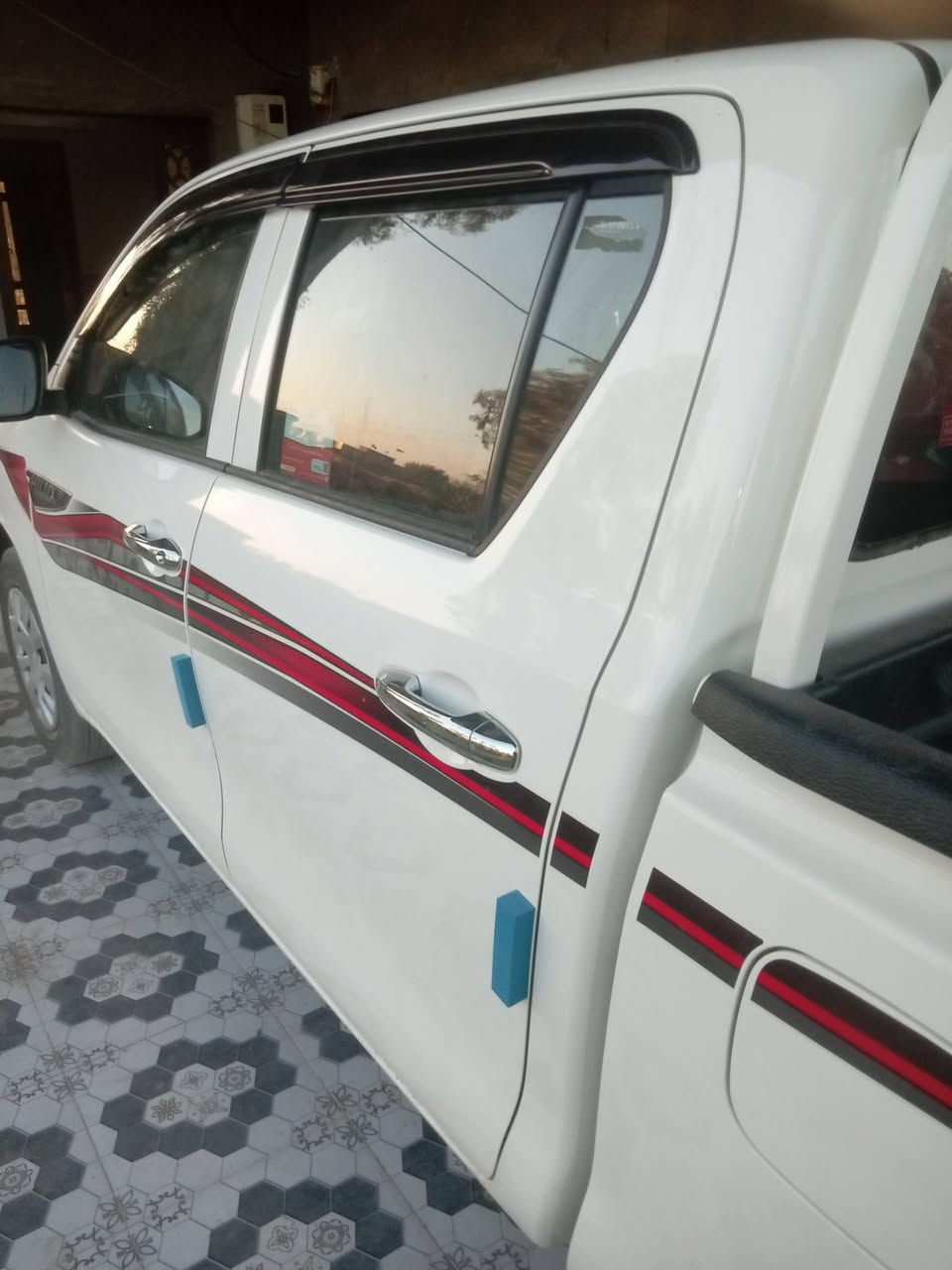 ***********موديل 25هيلوكس ساز ماشيه 5000 سعر 260 رقم بخداد
