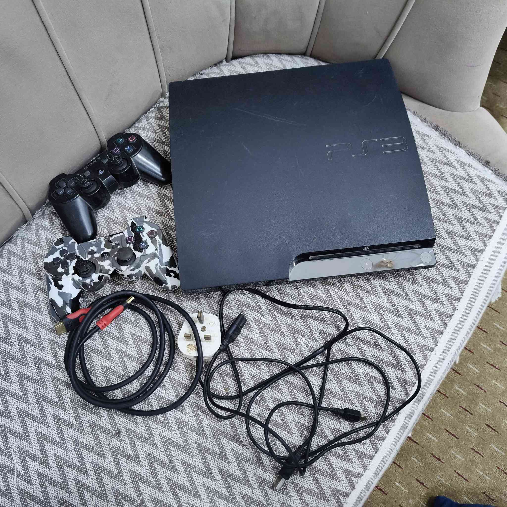 السلام وعليكم بلي 3 سلم للبيع البلي كارت شاشة عطلان السعر 50


**إذا كنت صاحب هذا الإعلان وتريد حذفه لأي سبب، رجاءا أرسل رسالة إلى الدعم الفني**