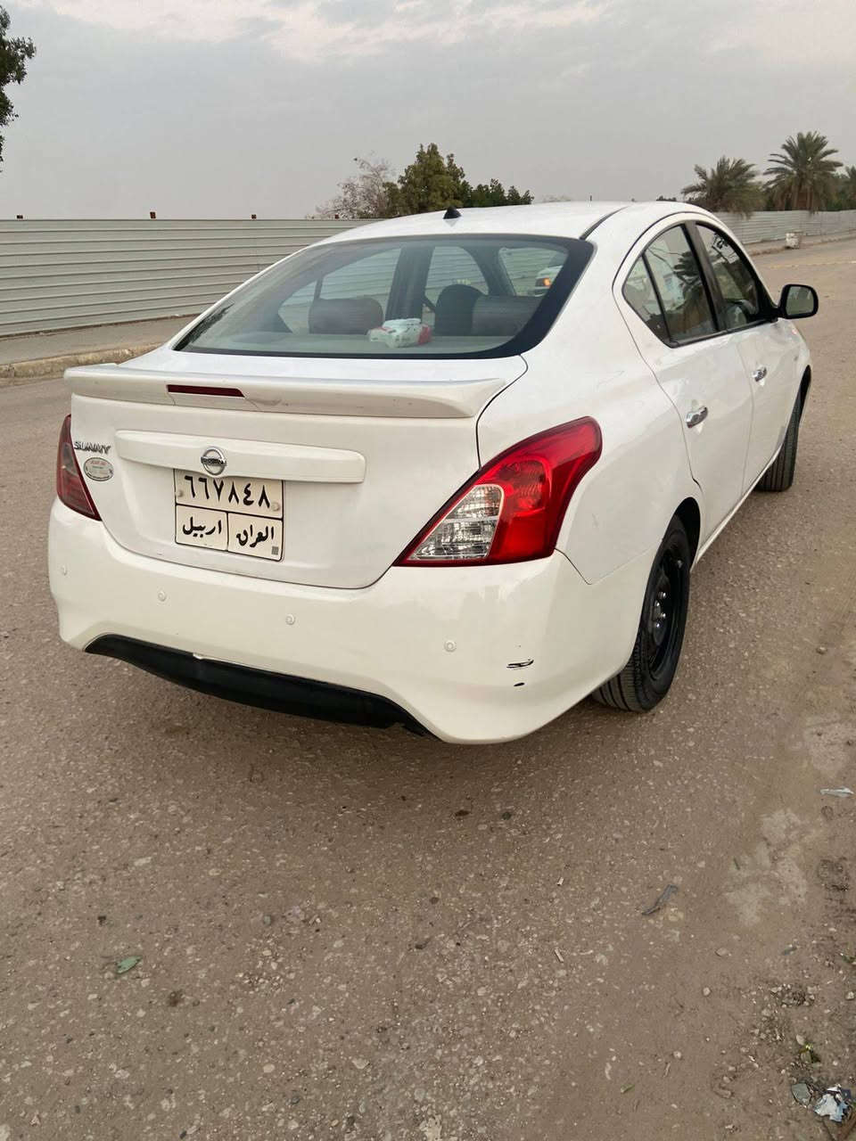 نيسان صني ٢٠٢١ للبيع سيارة نضيفة ماشية ١٣٠ فقط بيها بارد بالجاملغ الخلفي سعرها ١١٢ وبيها مجال بسيط 
وتساب ***********
