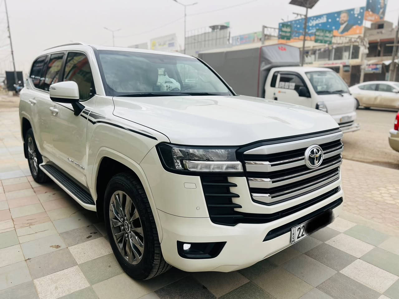 السلام عليكم للبيع لاندكروز موديل2022تكمه وسنويه ساز  باب الأول رقم  أربيل بسمي تحويل ثاني يوم مكفول كفالة عامه من صبغ وتبديل وفتح وشخوط 
فول موصفات 1/1
بصمه تشغيل 
بصمه أبواب لمس 
تشغيل عن بعد 
فتحه سلايت
كشنات ثنين كهرباء 
كشنات جلد 
كشنات تدفئه تبريد 
8ايرباك 
زراكات 
مري شفط 
شاشات خلفيه 
مطفايه حريق 
جنطه شفط 
سبعه راكب 
ثلاث قطع تبريد 
محرك 4000 تنفس طبيعي 
حساس امامي 
حساس خلفي
 بصمات ثنين 
سبير منازل 
وباقي موصفات ساز معروفه 
ماشيه 40الف حقيقي 
سعر (640)
الاستفسار اتصل على الرقم ***********
مكان بابل حله
