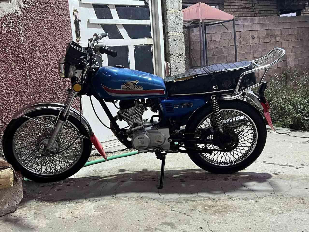 دراجه إيراني البيع اوراق ضايعه كلشي مابيه نقص بس باتري مكاني بغداد


**إذا كنت صاحب هذا الإعلان وتريد حذفه لأي سبب، رجاءا أرسل رسالة إلى الدعم الفني**