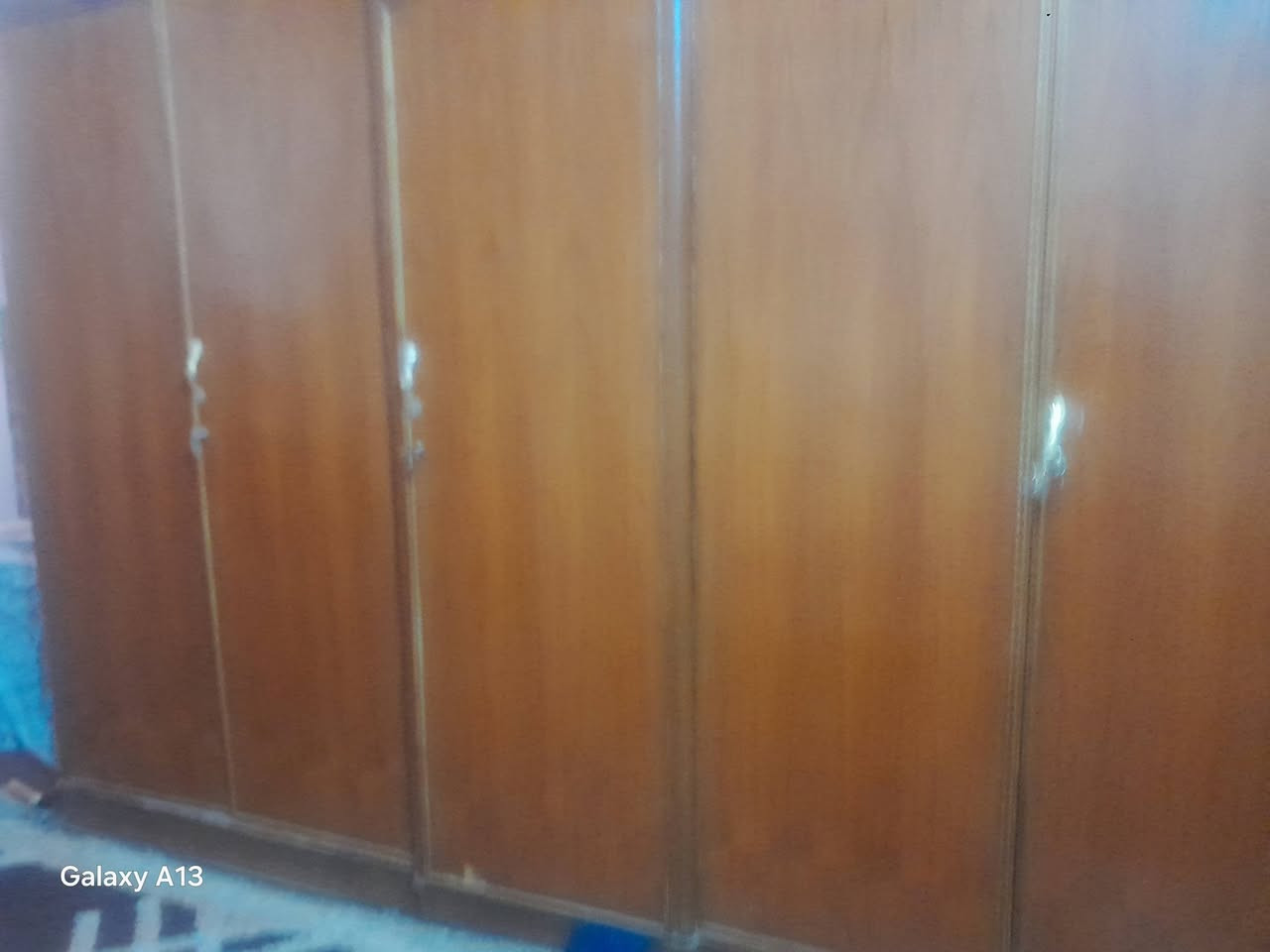 السلام عليكم كنتور ٥ بيبان خشب صاج نضيف ومابي اي كسر قيم واخذ مكاني كربلاء حي الحر رقمي ***********
