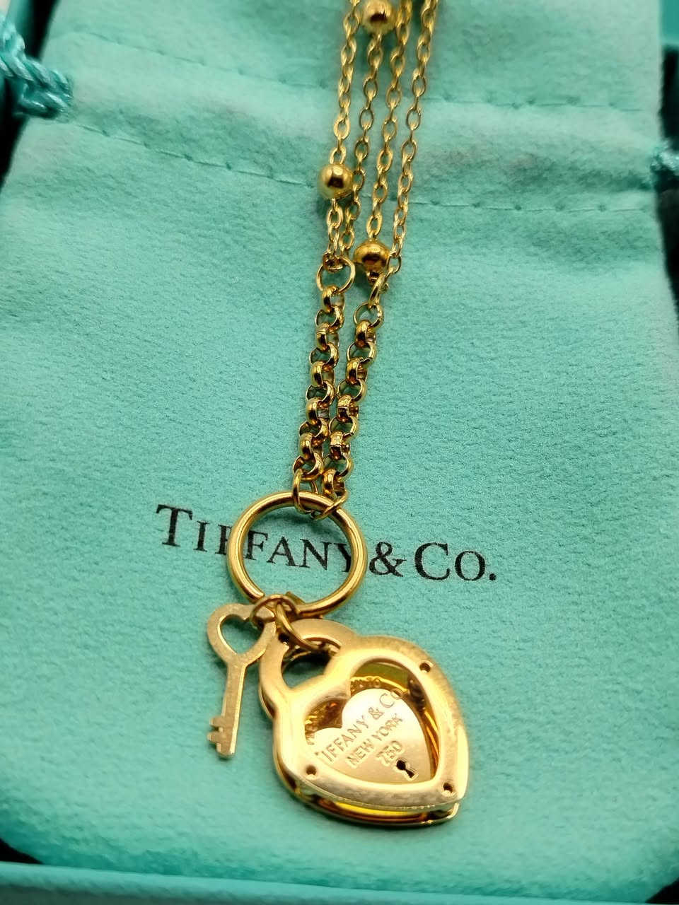 سوار تيفاني مختم مع الملحقات يوجد توصيل


**إذا كنت صاحب هذا الإعلان وتريد حذفه لأي سبب، رجاءا أرسل رسالة إلى الدعم الفني**