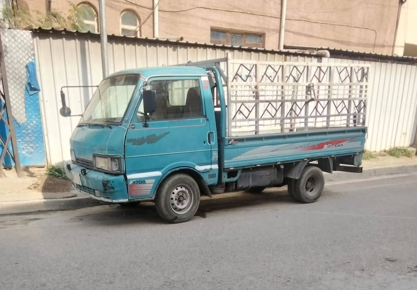 كيا بنكو موديل94 بغداد شرعي سنويه ٢٨ رقم شاصي واضح العنوان شعب قرب فلكه صباح الخياط  السعر 42 مع مجال سياره جاهزه ***********
