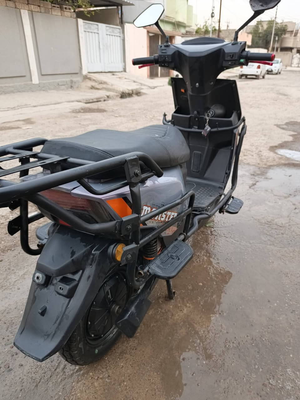 للبيع.. دراجه زكنس شحن
نضافه فول اخو الجديد السعر ٧٠٠ وبي مجال 
للتواصل ‏‪***********‬‏
