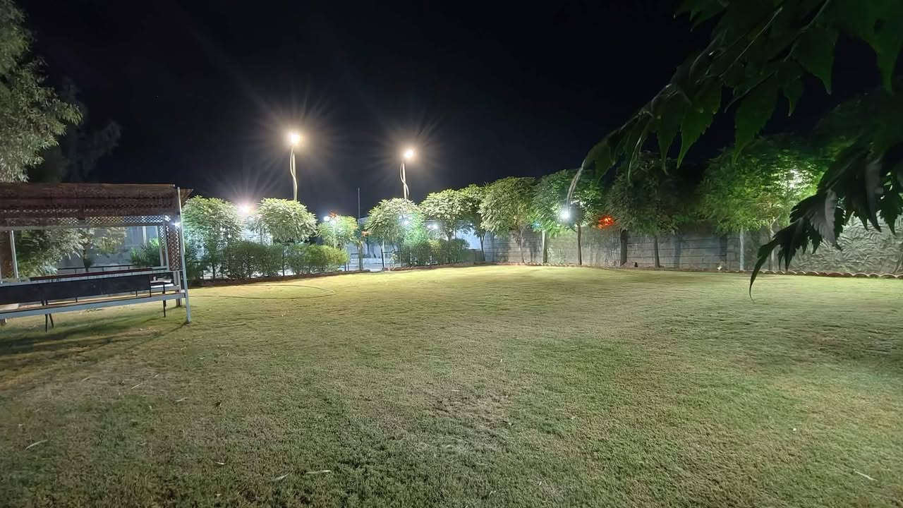مزرعة للبيع المساحة 1500م
فيها بيت موثث يشمل هول كبير ومطبخ وصحيات وغرفة نوم فيها تانكيات عدد اثنين
ومسبح مغلق العمق 2م طول 8م وعرض4م
حديقة كبيره 
والبساتين واشجار متنوعة
الموقع : ساقزلى وقريب على حصار
السعر 90 مليون وبي مجال للشراي 
الاتصال برقم 
***********

