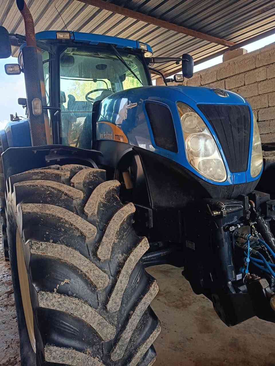 السلام عليكم 
للبيع هيدرو T7070 موديل 2011 فول مواصفات كفالة عامة بعدو كلشي شركة رقم اربيل 
العنوان الحويجة/ ***********
                         ***********
