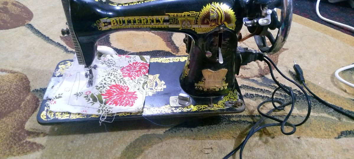 مكينه ام الفراشه السعر 50 وبي مجال
للتواصل***********
