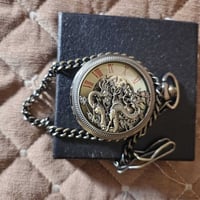 ساعة • فخمة • قيمة