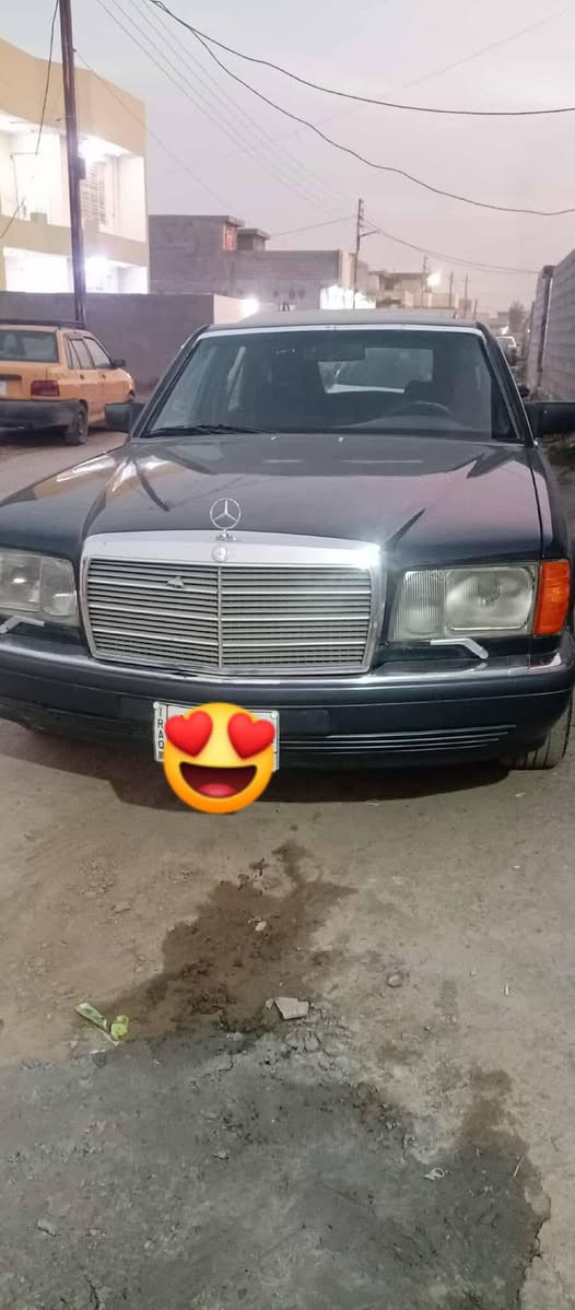 سلام عليكم جامبو 300se
اصل 91 مسجل 87 
رقم بغداد انكليزي بسمي تحويل ثاني يوم
محرك بلاد كير بلاد
سلايت طكتين
كشنات كهرباء 
تخم تاير جديد 
صدر امامي خلفي جديد 
نقص كمبريسر تبريد 
65وببها مجال بغداد
***********
